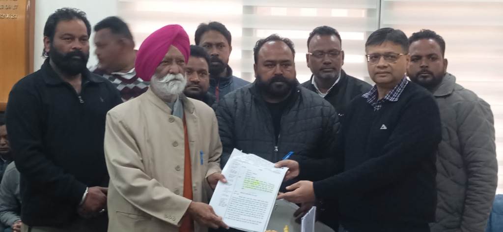 Class Fourth Union Punjab submits memorandum to Municipal Corporation Patiala announces nationwide strike on 12th February